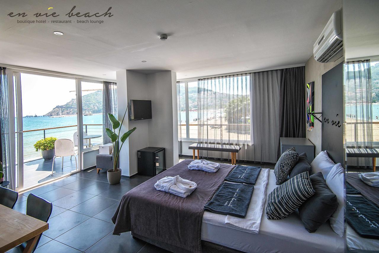 אלאניה En Vie Beach Boutique Hotel - Adults Only מראה חיצוני תמונה